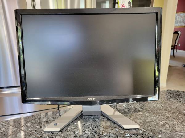 Acer 19" Monitor 1