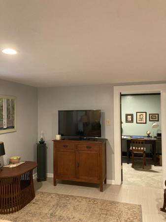 $1,200 / 2br - 1800ft2 - SHARE this 2/2  1800 sq ‘  level entry / Lge bedroom w/private bath (Audubon)63881896164225123