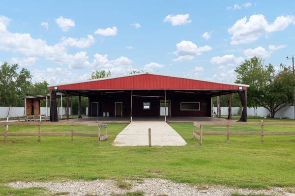 $549,900 11 Acres with Pavilion – Perfect for Events & Gatherings (Alamo)64199312779138123