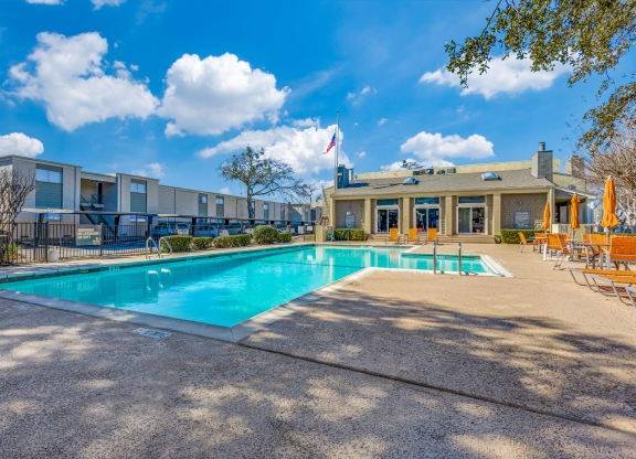 $1,830 / 2br - 1374ft2 - Laundry, in Richardson TX, 2/BD 2.5/BA (613 Clearwood Drive, Richardson, TX)63796578413571122