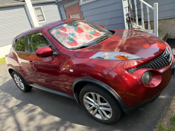 2011 Nissan Juke SV 1