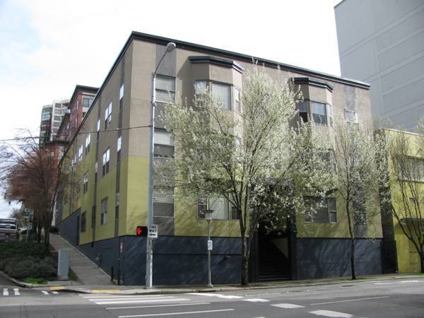 $1,350 / 300ft2 - SAVE! Studio apt, Well-equipped kitchen, Pet-friendly, On-site laundry (Seattle, Belltown, Downtown)63688425182209120