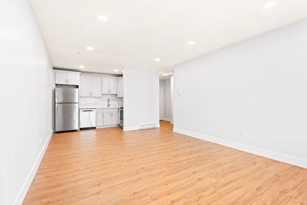 $2,150 / 2br - 850ft2 - 2 bed at 77 Arlington St (Framingham)63996544682371121