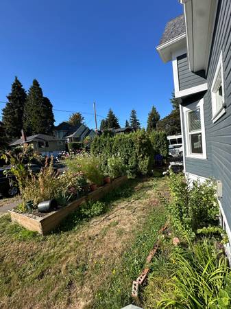 $950 1 room w/ private bath in sunny fragrance-free home (Overlook, N Pdx)63956924952835122