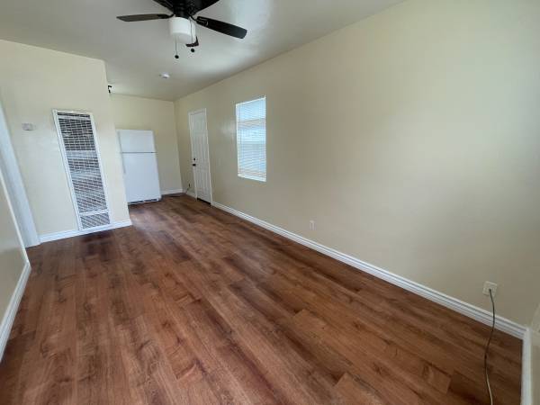 $1,450 / 1br - 408 North J St (Lompoc)63663819218691121