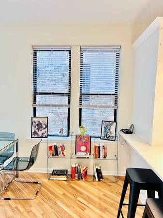 $2,995 / 3br - $500 OFF: 3BR in GREAT Uk Village Location (Ukrainian Village / Wicker Park)64041646999042123