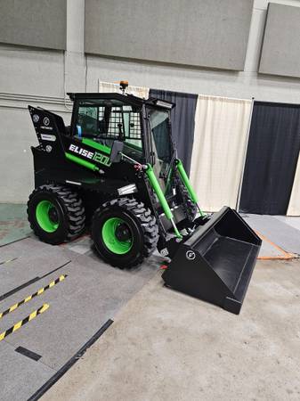Electric Skidsteer Combo Package 2 pcs 1 low price 1
