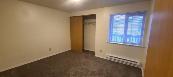 $1,800 / 2br - 923ft2 - 2x2 - Available NOW! - 2-203  Price drop! (Birchwood Neighborhood)63935321248643123