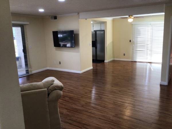 $445,000 / 3br - 1330ft2 - Three Bed Two Bath Corner Condo (Palm Springs)63758546907393122
