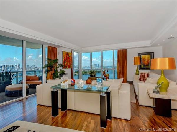 $150 / 3br - 3979ft2 - skyline, from this 3979 SF flow through unit (Miami Beach, FL)64051005775234123