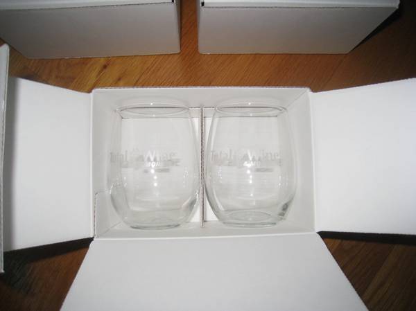 New in Box: 2-Pack Stemless Clear Wine Glasses w Etchings, 4 Available 1