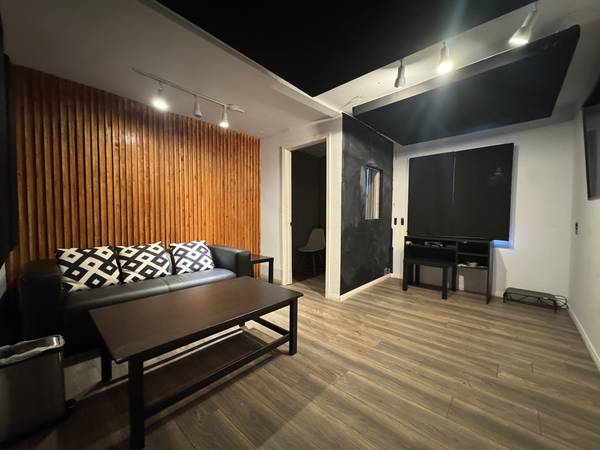 NoHo Arts District Small Music Studio 1