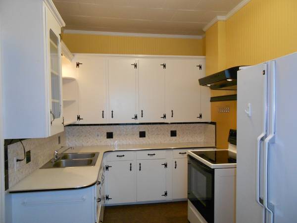 $1,495 / 1br - 822ft2 - 1 Bedroom 1 Bath Quiet, Close In (Hillsboro)64038884156289123