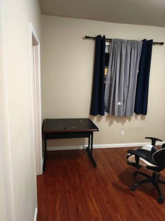 $1,090 / 1br - 130ft2 - Private Room with Private Bath 1b1b (san jose downtown)63824663651203120