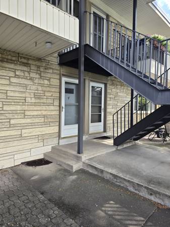 $1,300 / 1br - Condo unit for rent (La Grange Park)63918533428867120