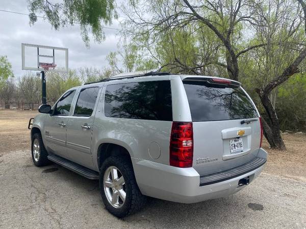 2013 Chevy Suburban - $11,00063478830363137122