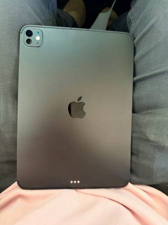 Apple ipad pro 11 inch m5 1