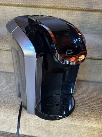 KEURIG COFFEE MAKER 1