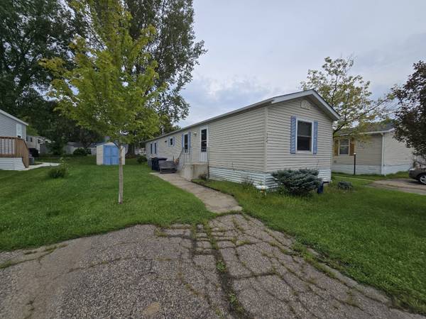 $49,900 / 2br - 960ft2 - Still Like New!  Neat and Clean!  WELL Maintained! (Lakeville)64003961578881120