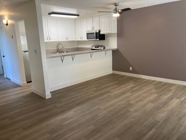 $2,850 / 2br - 850ft2 - Affordable Comfort, Balcony Available, Laundry Facility (Camarillo)63800544447105123