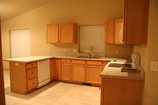 Spacious Ranch Duplex For Rent - Available Feb 1st,2026 1