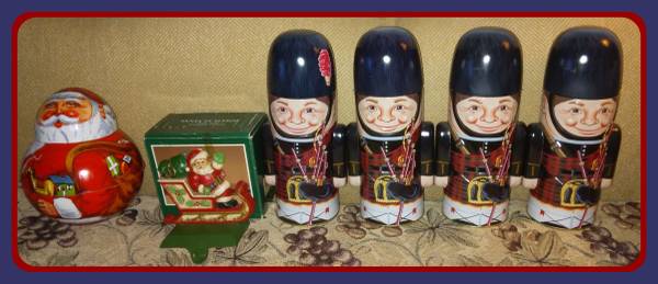 Vintage Christmas Tins / Stocking Hanger 1
