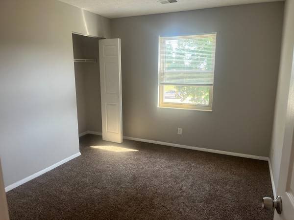 $850 / 2br - SPACIOUS APARTMENT - GORDON SMITH (HAMILTON, OH)63974469067010124