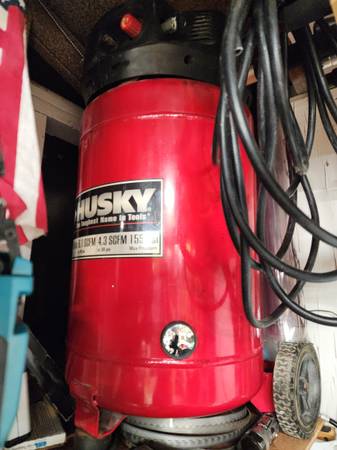 Husky 20 gallon air compressor 1