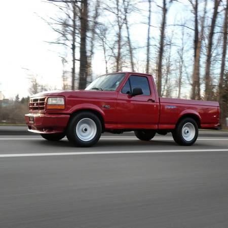 1993 Ford F-150 SVT Lightning - Photo 8