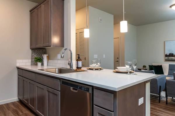 $1,775 / 2br - 862ft2 - A deal this good doesn't come around every day. 2 Bed, 2 Bath! (Hillsboro - Orenco Woods Nature Park)63914855174531124