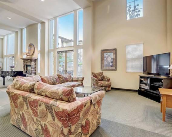 $2,175 / 1br - 1 MONTH OFF | Close to the Ocean, Senior Community, In-Unit AC (San Marcos)63701626475265122