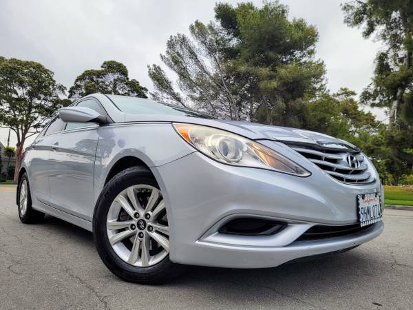 2012 HYUNDAI SONATA GLS ((BAJAS MILLAS 81K )) TÍTULO LIMPIO, CARFAX LIMPIO. - $6,750 (COSTA MESA)63624653731329122