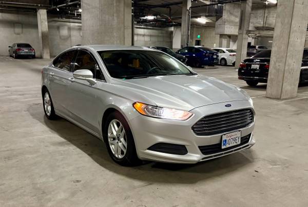 2016 Ford Fusion - $8.500 (Los Ángeles)63437277942787122
