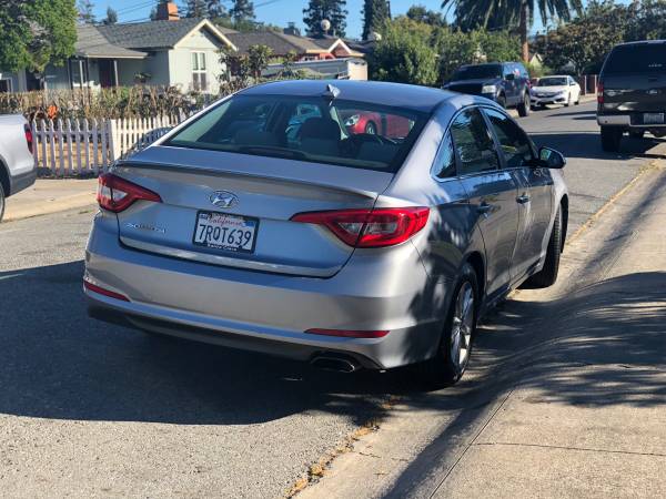 Hyundai Sonata 2016 - $7,500 (los gatos)63478348160129123
