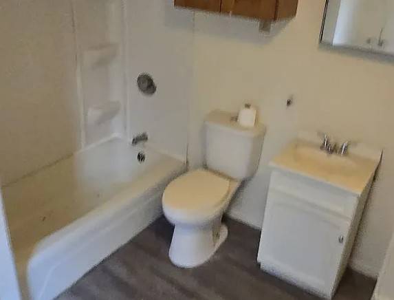 $845 / 2br - Upper 2 Bd/1 Ba 212 Jefferson St (Chilton)63845970553601122