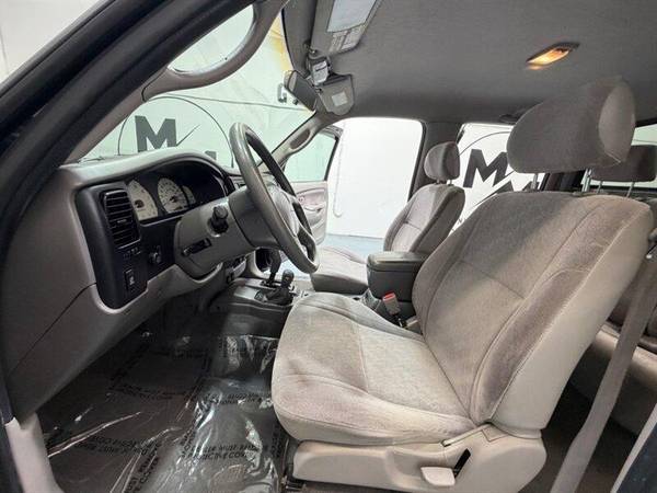 2004 Toyota Tacoma V6 SR5 - Photo 12