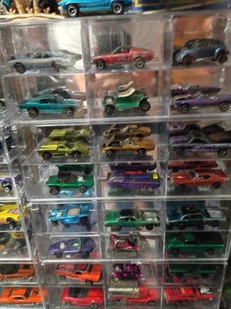 Hotwheels  red lines baseball collection 1