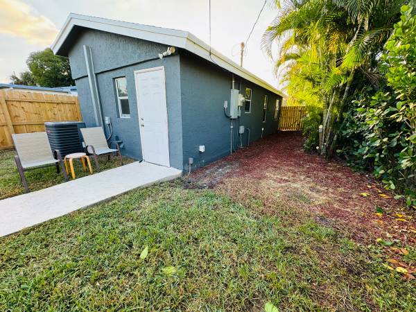 $2,690 / 3br - 1100ft2 - 3 beds, 1 bath house for rent in Delray Beach FL (Delray Beach)64002015192450123