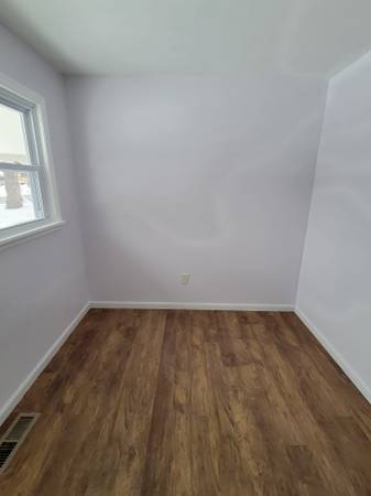 $3,100 / 3br - 1108ft2 - Renovated 3BR/1BA modern house w/ solar near Bard in Collegepark (Red Hook / Collegepark)64035736497537122