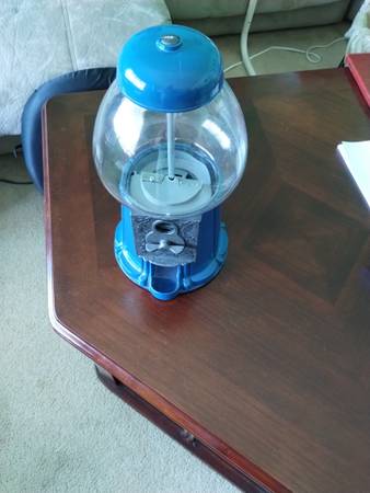 Gum machine 1