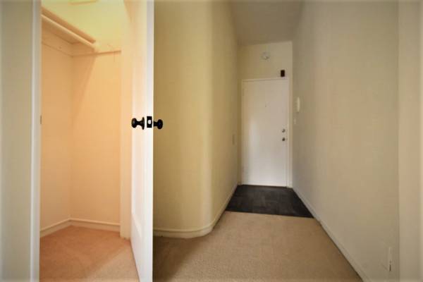 $2,100 2468 Bancroft Way, Across the Street From CAL, Clean, Amazing Light (berkeley)63668012183425122