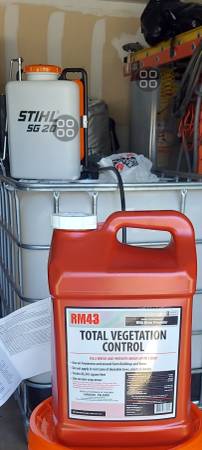 RM43 Total Vegetation Control Weed Killer 2 1/2 gallon 1