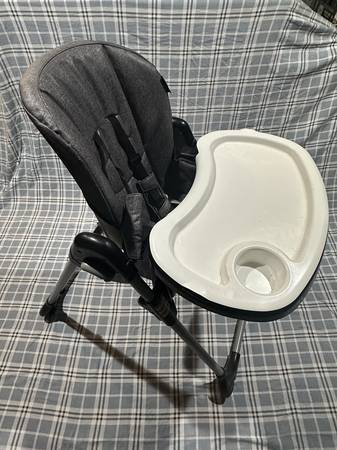 Infant/Toddler Adjustable High Chair 1