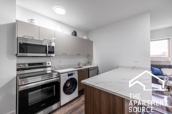 $1,784 / 1br - 550ft2 - 1553 West Hollywood Ave. 303, Chicago, IL 60660 (Chicago)63960148159363121