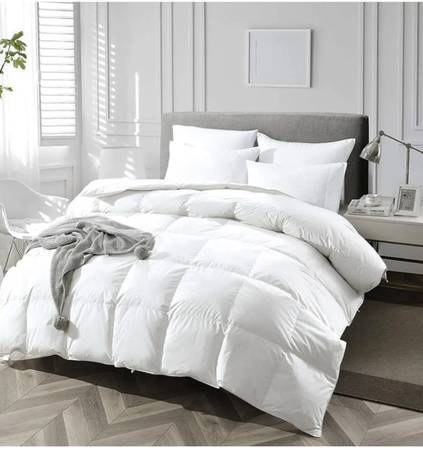 King size down feather comforter 1