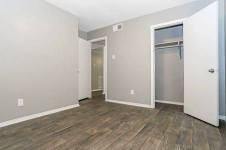$1,625 / 3br - 1150ft2 - Range, Faux Wood Flooring, Dishwasher (5324 Preakness Ln, Dallas, TX)63796477062529121