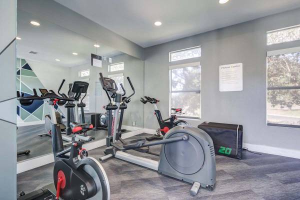$1,789 / 2br - 1027ft2 - W/D Hookup, Clubhouse, Package Receiving (6221 Castlegate Dr West, Castle Rock, CO 80108, Castle Rock,)63973356472834122