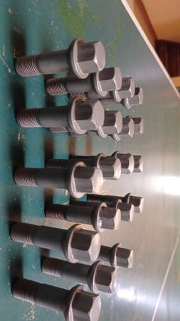 Mercedes wheel Lug Nuts 1