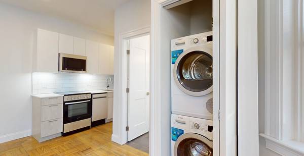 $2,750 / 1br - Fenway 1 Bed w/ Private Patio + In-Unit Laundry – $2,750 (Boston)63996834310787124