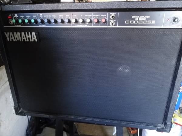 Yamaha G100-212 III AMPLIFIER 1